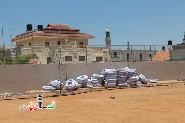 فيديو: مبروك .. وارتفعت الاعمدة في الملعب الشرقي وارتفع البنيان ورئيس البلدية عادل بدير نحن على الموعد ان شاء الله 